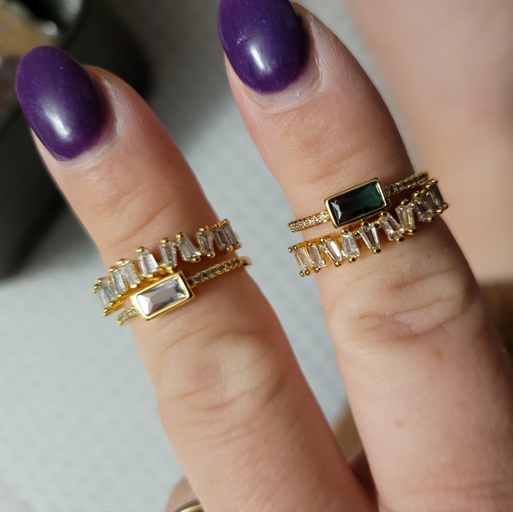 Adjustable knuckle rings
